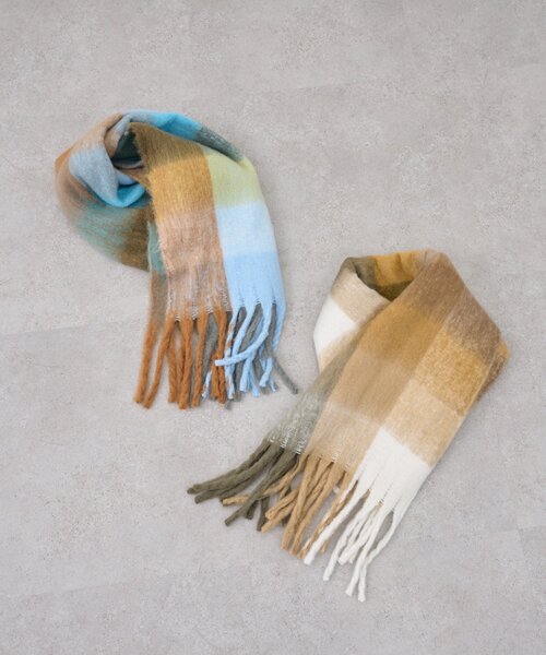 ワンショルストール　SHENERY SHENERY（シーナリー）の「リバーシブルウールストール（ストール