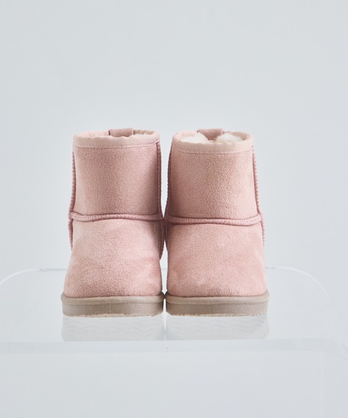 pairmanon（ペアマノン）の「【撥水】ワンポイント刺繍 フェイクムートン ブーツ（ブーツ・キッズ・ピンク/ベージュ/グレー系その他/チャコールグレー・15 /16/17/18/19/20）」の5枚目の写真