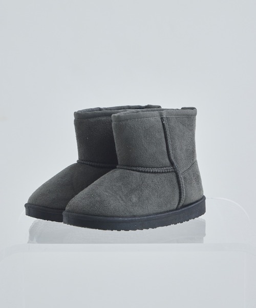 pairmanon（ペアマノン）の「【撥水】ワンポイント刺繍 フェイクムートン ブーツ（ブーツ・キッズ・ピンク/ベージュ/グレー系その他/チャコールグレー・15 /16/17/18/19/20）」の14枚目の写真