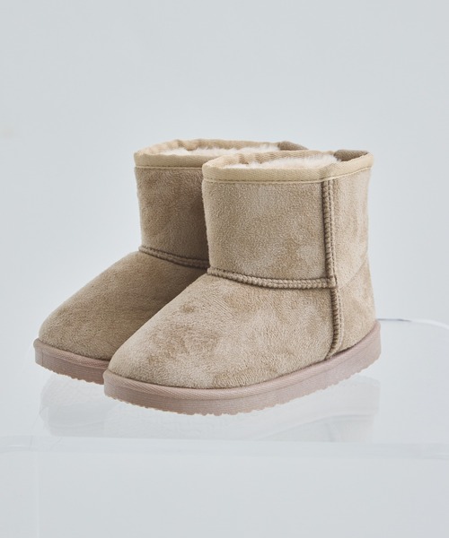 pairmanon（ペアマノン）の「【撥水】ワンポイント刺繍 フェイクムートン ブーツ（ブーツ・キッズ・ピンク/ベージュ/グレー系その他/チャコールグレー・15 /16/17/18/19/20）」の16枚目の写真