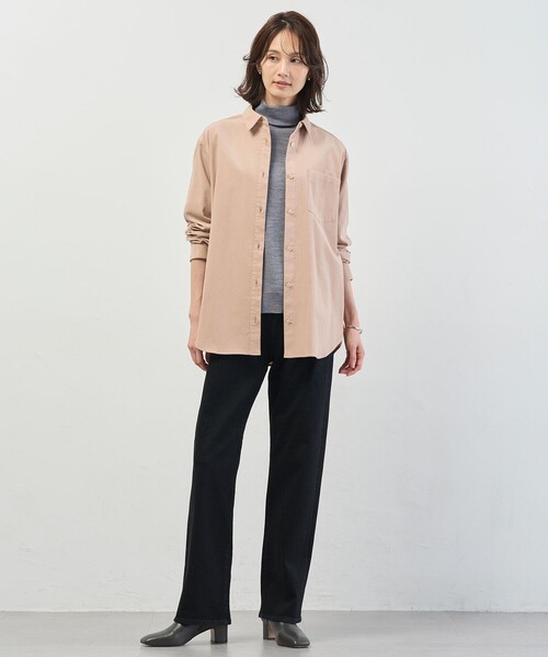 J.PRESS(ジェイプレス)の「スプリングシャツコール コーデュロイ シャツ(シャツ/ブラウス・レディース・ライトグレー系/ピンク系/アイボリー系・F)」の4枚目の写真