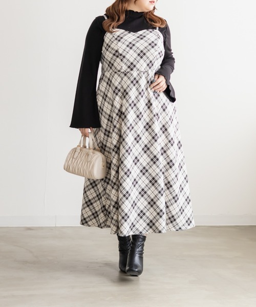 CLETTE(クレット)の「CLETTEオリジナルチェック柄キャミワンピース(ワンピース・レディース・ベージュ/アイボリー/ブラック・LL/3L/4L)」の2枚目の写真