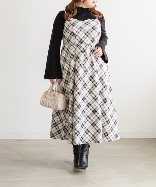 CLETTE(クレット)の「CLETTEオリジナルチェック柄キャミワンピース(ワンピース・レディース・ベージュ/アイボリー/ブラック・LL/3L/4L)」の4枚目の写真
