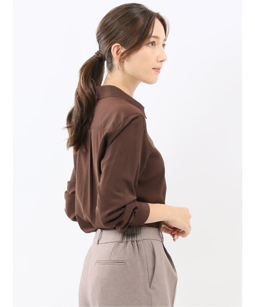 m.f.editorial（エムエフエディトリアル）の「【ウォッシャブル】レーヨン混 レギュラーカラー 比翼長袖ブラウス（シャツ/ブラウス・レディース・ダークウッド/ネイビー/ホワイト/サックスブルー・LARGE/S/X-LARGE/MEDIUM）」の8枚目の写真