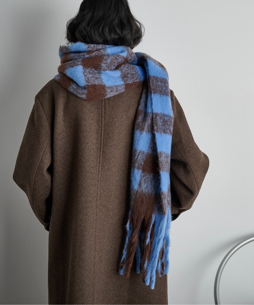 THE YOn（ザヨン）の「ギンガムチェックフリンジマフラー（マフラー・レディース・ブルー/ブラック/ピンク・FREE）」の10枚目の写真