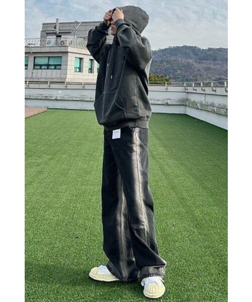 AVANDRESS（アバンドレス ）の「Side-line Wide Pants GREY（デニムパンツ・メンズ・グレー・LARGE/MEDIUM/SMALL/X-LARGE）」の4枚目の写真