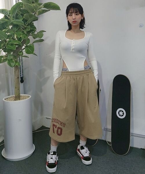 GAKKAI UNIONS(ガッカイユニオンズ)の「ツーラインオールドスクールバミューダショーツベージュ(その他パンツ・レディース・その他・X-LARGE/SMALL/MEDIUM/LARGE)」の14枚目の写真