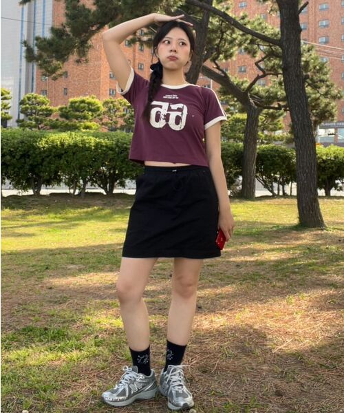 LMR（エルエムアール）の「ナンバー レタリング クロップ リンガー Tシャツ PLUMBERRY（Tシャツ/カットソー・レディース・バーガンディー・FREE）」の8枚目の写真