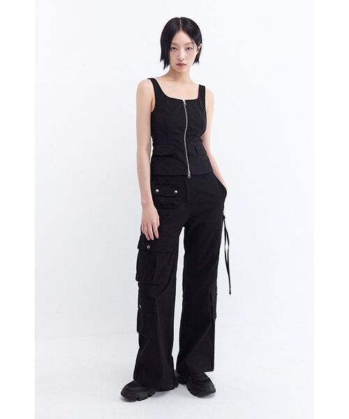 MUSINSA STANDARD WOMAN（ムシンサスタンダードウーマン）の「ウィメンズセミブーツカットユーティリティカーゴパンツ[ブラック]（その他パンツ・レディース・その他・30/25/27/28/29/24/26）」の15枚目の写真