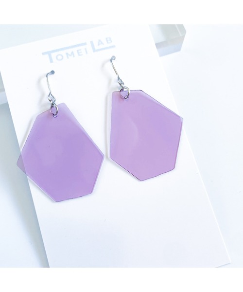 tone(トーン)の「【TOMEI LAB】ビニール 変形六角 ピアス(MA)(ピアス(両耳用)・レディース・パープル/イエロー/オレンジ/ピンク・FREE)」の2枚目の写真