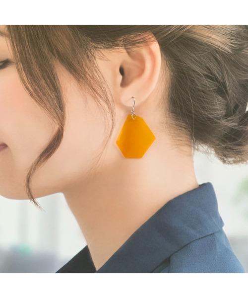 tone(トーン)の「【TOMEI LAB】ビニール 変形六角 ピアス(MA)(ピアス(両耳用)・レディース・パープル/イエロー/オレンジ/ピンク・FREE)」の19枚目の写真