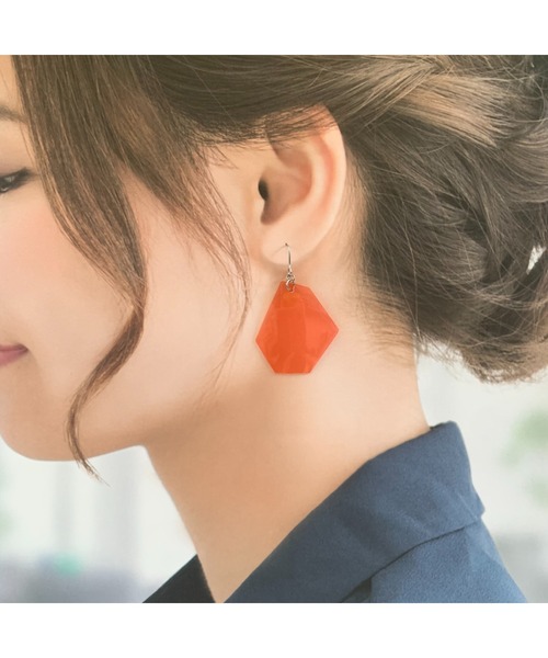 tone(トーン)の「【TOMEI LAB】ビニール 変形六角 ピアス(MA)(ピアス(両耳用)・レディース・パープル/イエロー/オレンジ/ピンク・FREE)」の20枚目の写真