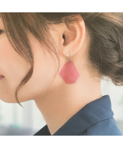 tone(トーン)の「【TOMEI LAB】ビニール 変形六角 ピアス(MA)(ピアス(両耳用)・レディース・パープル/イエロー/オレンジ/ピンク・FREE)」の21枚目の写真