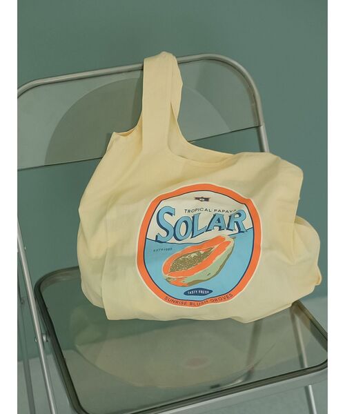 Ungrid（アングリッド）の「カラーロゴエコBAG（トートバッグ・レディース・イエロー/オレンジ/ブルー/グリーン/アイボリー・FREE）」の4枚目の写真