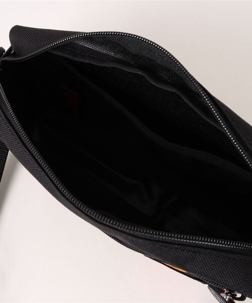 Manhattan Portage（マンハッタンポーテージ）の「JOGGER (L) JPN VER 2 Pokemon 25 ZA（ショルダーバッグ・メンズ・ブラック・X-SMALL）」の16枚目の写真