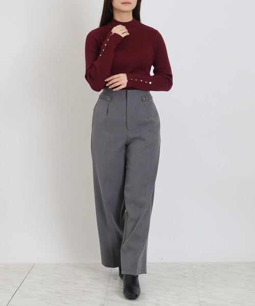 TRUDEA（トルディア）の「袖ボタンリブニット（ニット/セーター・レディース・アイボリー/ブラック/ワイン・MEDIUM）」の5枚目の写真