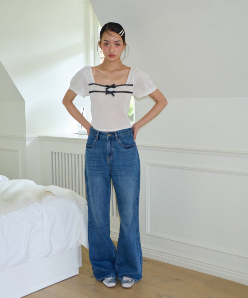 SALON DE YOHN(サロンドヨーン)の「Loose Fit Bootcut Denim Pants(デニムパンツ・レディース・その他・MEDIUM/SMALL/LARGE)」の2枚目の写真