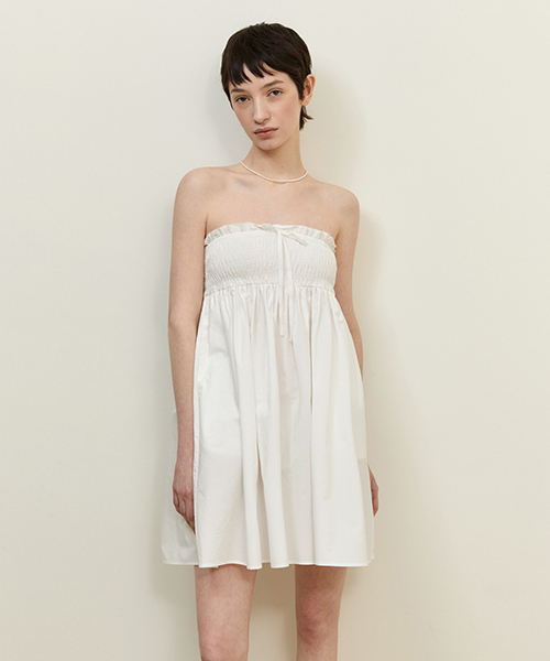 LADY VOLUME(レディーボリューム)の「OFF-SHOULDER SHIRRING DRESS_WHITE(ワンピース・レディース・その他・F)」の2枚目の写真