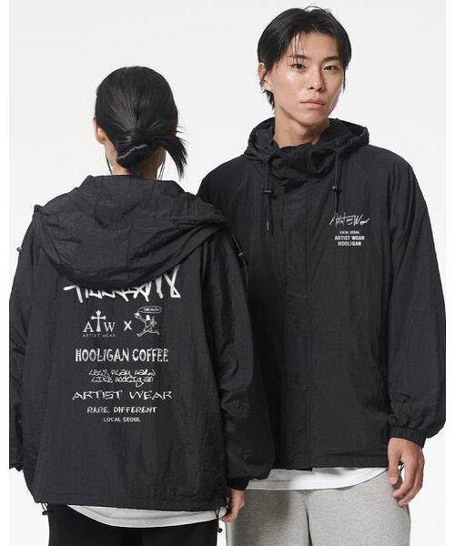 ARTISTWEAR（アーティストウェア）の「[ATW x HOOLIGAN] ローカルソウル フードパーカー（ナイロンジャケット・レディース・ブラック・2XL/LARGE/MEDIUM/X-LARGE）」の2枚目の写真
