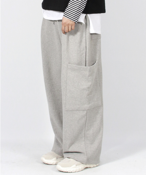 DEMARC(ドゥマーク)の「M SIDE POCKET WIDE ONE-TUCK REAL STREET SWEAT PANTS GREY(スウェットパンツ・メンズ・その他・LARGE/MEDIUM)」の3枚目の写真