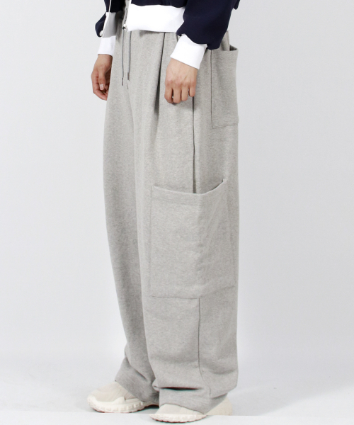 DEMARC(ドゥマーク)の「M SIDE POCKET WIDE ONE-TUCK REAL STREET SWEAT PANTS GREY(スウェットパンツ・メンズ・その他・LARGE/MEDIUM)」の5枚目の写真
