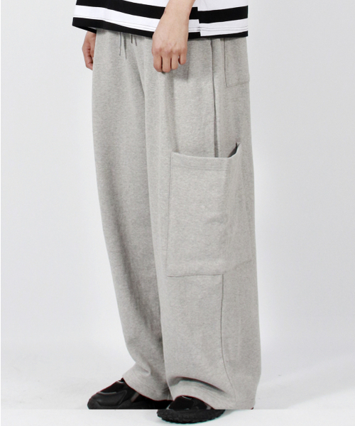 DEMARC(ドゥマーク)の「M SIDE POCKET WIDE ONE-TUCK REAL STREET SWEAT PANTS GREY(スウェットパンツ・メンズ・その他・LARGE/MEDIUM)」の11枚目の写真