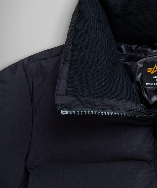 Alpha Industries（アルファインダストリーズ）の「Alpha Industries/アルファインダストリーズ/SIERRA SHORT PUFFER W/ウィメンズ シエラ ショート パファー（その他アウター・レディース・ブラック/ホワイト・M/S）」の18枚目の写真