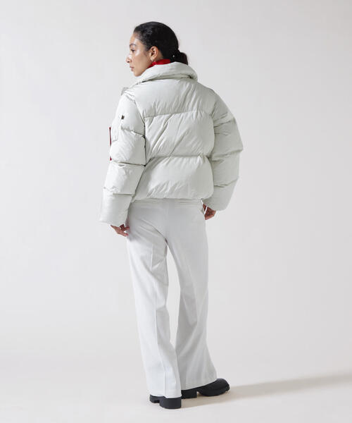 Alpha Industries（アルファインダストリーズ）の「Alpha Industries/アルファインダストリーズ/SIERRA SHORT PUFFER W/ウィメンズ シエラ ショート パファー（その他アウター・レディース・ブラック/ホワイト・M/S）」の14枚目の写真