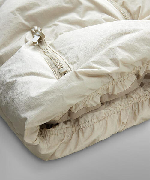 Alpha Industries（アルファインダストリーズ）の「Alpha Industries/アルファインダストリーズ/SIERRA SHORT PUFFER W/ウィメンズ シエラ ショート パファー（その他アウター・レディース・ブラック/ホワイト・M/S）」の16枚目の写真