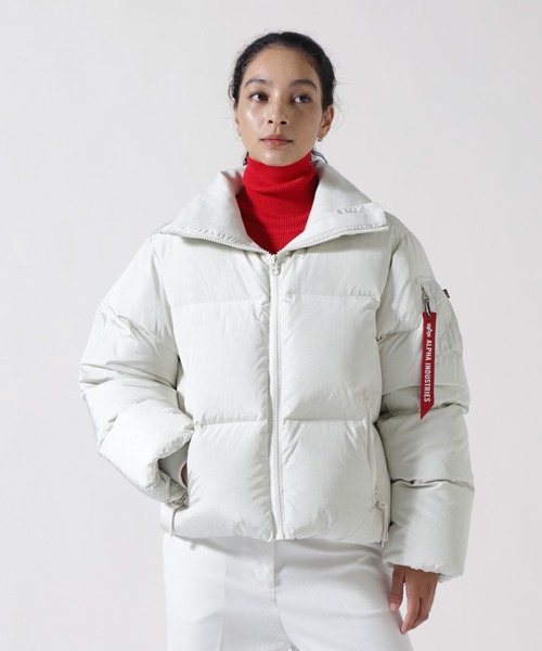Alpha Industries（アルファインダストリーズ）の「Alpha Industries/アルファインダストリーズ/SIERRA SHORT PUFFER W/ウィメンズ シエラ ショート パファー（その他アウター・レディース・ブラック/ホワイト・M/S）」の2枚目の写真