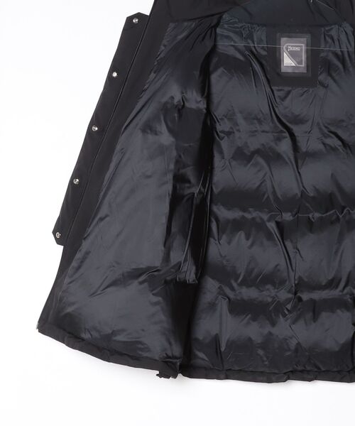 HERNO(ヘルノ)の「HERNO RELAXED 2 LAYER PRO METEO DOWN JACKET ヘルノ リラックス 2レイヤー プロメテオ ダウンジャケット(ダウンジャケット/コート・レディース・ブラック/ネイビー/ネイビー系・44/40/38)」の17枚目の写真