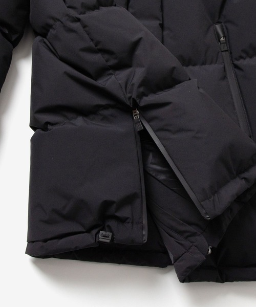 HERNO(ヘルノ)の「HERNO RELAXED 2 LAYER PRO METEO DOWN JACKET ヘルノ リラックス 2レイヤー プロメテオ ダウンジャケット(ダウンジャケット/コート・レディース・ブラック/ネイビー/ネイビー系・44/40/38)」の7枚目の写真