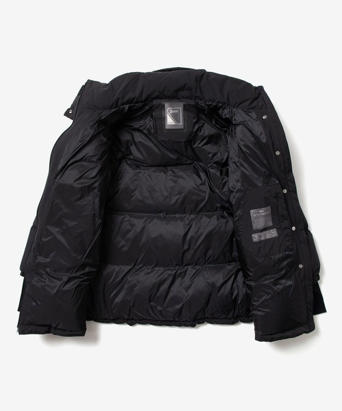 HERNO(ヘルノ)の「HERNO RELAXED 2 LAYER PRO METEO DOWN JACKET ヘルノ リラックス 2レイヤー プロメテオ ダウンジャケット(ダウンジャケット/コート・レディース・ブラック/ネイビー/ネイビー系・44/40/38)」の12枚目の写真