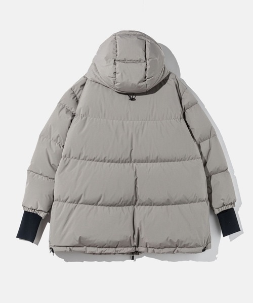 HERNO(ヘルノ)の「HERNO RELAXED 2 LAYER PRO METEO DOWN JACKET ヘルノ リラックス 2レイヤー プロメテオ ダウンジャケット(ダウンジャケット/コート・レディース・ブラック/ネイビー/ネイビー系・44/40/38)」の13枚目の写真