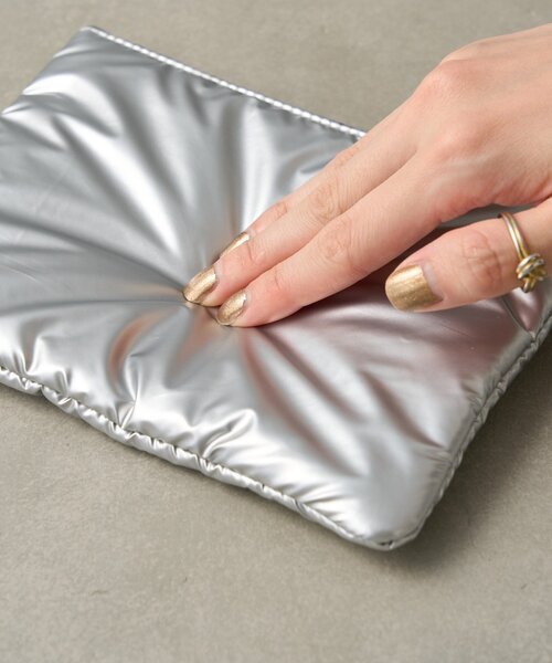 BIRTHDAY BAR（バースデイバー）の「≪BIRTHDAY BARオリジナル≫【B-DAY DONUTS】ドーナッツ刺繍ポーチ（ポーチ・レディース・ホワイト/シルバー・0）」の19枚目の写真