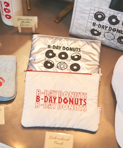 BIRTHDAY BAR（バースデイバー）の「≪BIRTHDAY BARオリジナル≫【B-DAY DONUTS】ドーナッツ刺繍ポーチ（ポーチ・レディース・ホワイト/シルバー・0）」の5枚目の写真