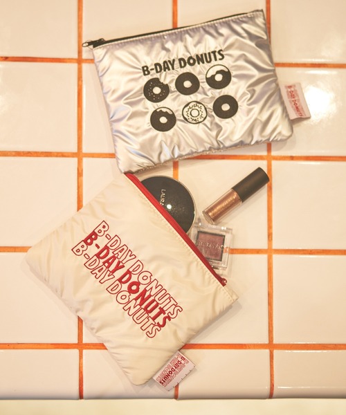 BIRTHDAY BAR（バースデイバー）の「≪BIRTHDAY BARオリジナル≫【B-DAY DONUTS】ドーナッツ刺繍ポーチ（ポーチ・レディース・ホワイト/シルバー・0）」の4枚目の写真