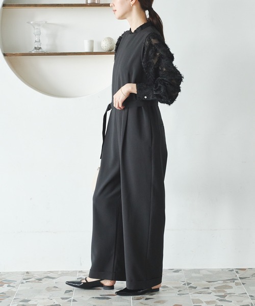 URBAN RESEARCH（アーバンリサーチ）の「ベルト付きオールインワン（その他パンツ・レディース・ブラック/ネイビー・38/36）」の4枚目の写真