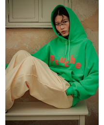 PSUCHE（プシュケ）の「LOGO OVERFIT HODDIE_PEA GREEN（パーカー）」