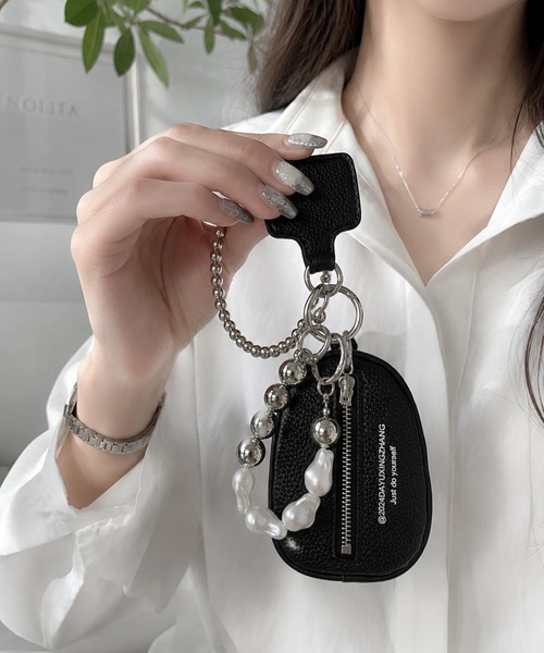 NOLITA LABORATORY（ノリータラボラトリー）の「【 NOLITA / ノリータ 】パールビーズ バッグチャーム 4点セット 小物入れ・タグチャーム・ビーズループ付き キーリング（チャーム・レディース・ブラック・FREE）」の12枚目の写真