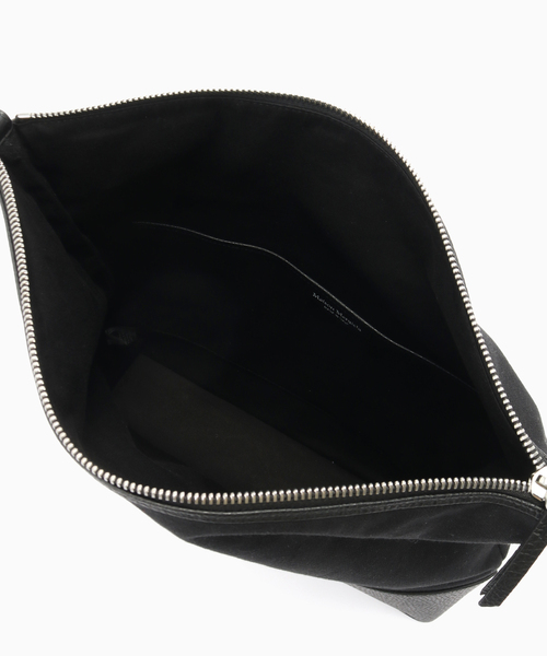 Maison Margiela（メゾンマルジェラ）の「MAISON MARGIELA (メゾンマルジェラ)  5AC HOBO MEDIUM（クラッチバッグ・メンズ・ブラック・FREE）」の4枚目の写真