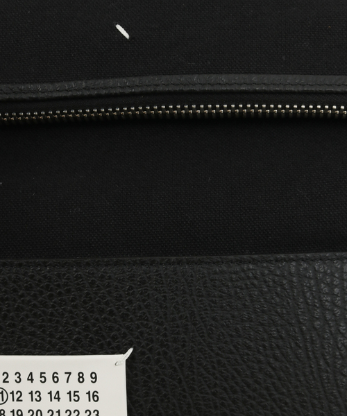 Maison Margiela（メゾンマルジェラ）の「MAISON MARGIELA (メゾンマルジェラ)  5AC HOBO MEDIUM（クラッチバッグ・メンズ・ブラック・FREE）」の2枚目の写真