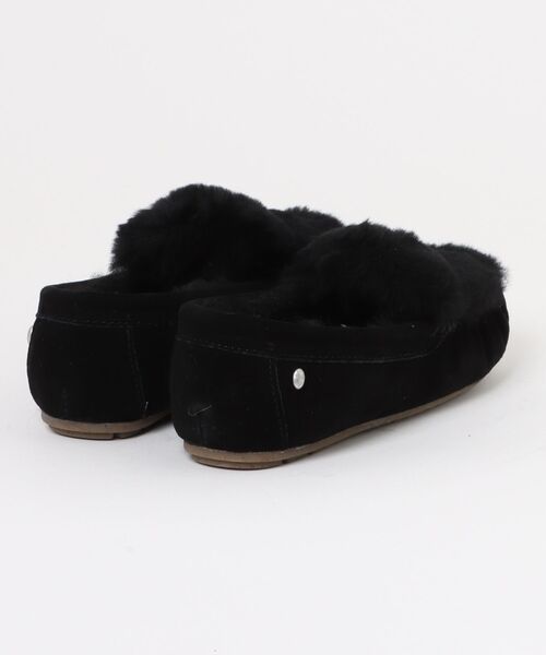 EMU Australia（エミューオーストラリア）の「Cairns Reverse Fur / モカシン スリッポン（スリッポン・レディース・スモーク/ブラック・8/7/6）」の3枚目の写真