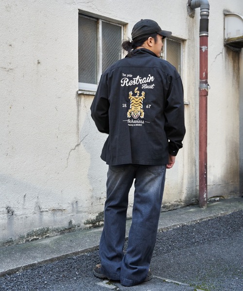 NO NEED(ノーニード)の「フレアデニムパンツ(デニムパンツ・メンズ・ネイビー/ブラック/サックスブルー・M/L/LL)」の17枚目の写真