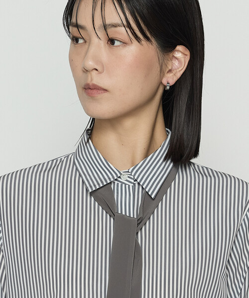 COMME CA（コムサ）の「〔 TALLサイズ 〕 デシンストライププリント ボウタイシャツ（シャツ/ブラウス・レディース・グレー・15号）」の11枚目の写真