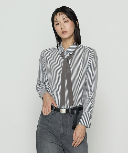 COMME CA（コムサ）の「〔 TALLサイズ 〕 デシンストライププリント ボウタイシャツ（シャツ/ブラウス・レディース・グレー・15号）」の3枚目の写真