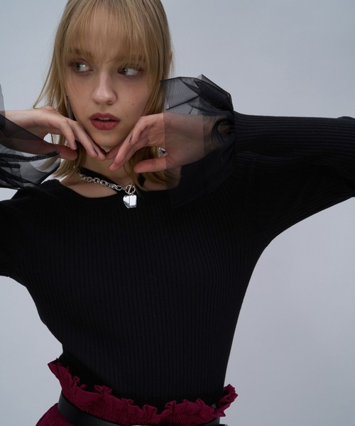 HARE（ハレ）の「ソデチュールレイヤータイトニットトップス(HARE)（ニット/セーター・レディース・ブラック/ライトグレー/パープル・FREE）」の2枚目の写真