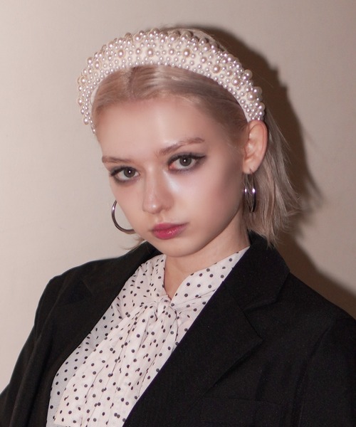 IMARI(イマリ)の「【 IMARI / イマリ 】 ランダム フェイクパール ボリューム カチューシャ(カチューシャ・レディース・ホワイト・FREE)」の10枚目の写真