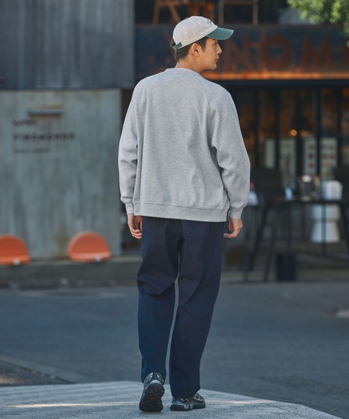 THE CRAFT CREW PRODUCTS（ザクラフトクループロダクツ）の「【UNNOTICEシリーズ】ドライワッフル リラックスフィット ラグランスリーブ カーディガン / 抗菌防臭・UVカット・マシンウォッシャブル【THE CRAFT CREW PRODUCTS】（カーディガン/ボレロ・メンズ・ブラック/グレイッシュベージュ/アッシュグレー/ダークブラウン/ダークネイビー/チャコール・S/M/L）」の8枚目の写真