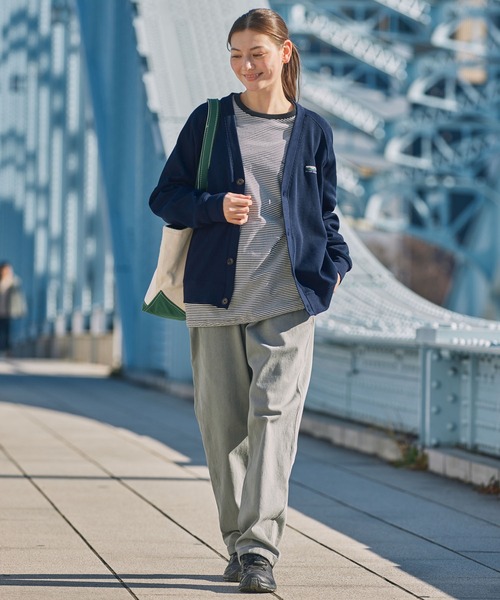 THE CRAFT CREW PRODUCTS（ザクラフトクループロダクツ）の「【UNNOTICEシリーズ】ドライワッフル リラックスフィット ラグランスリーブ カーディガン / 抗菌防臭・UVカット・マシンウォッシャブル【THE CRAFT CREW PRODUCTS】（カーディガン/ボレロ・メンズ・ブラック/グレイッシュベージュ/アッシュグレー/ダークブラウン/ダークネイビー/チャコール・S/M/L）」の18枚目の写真